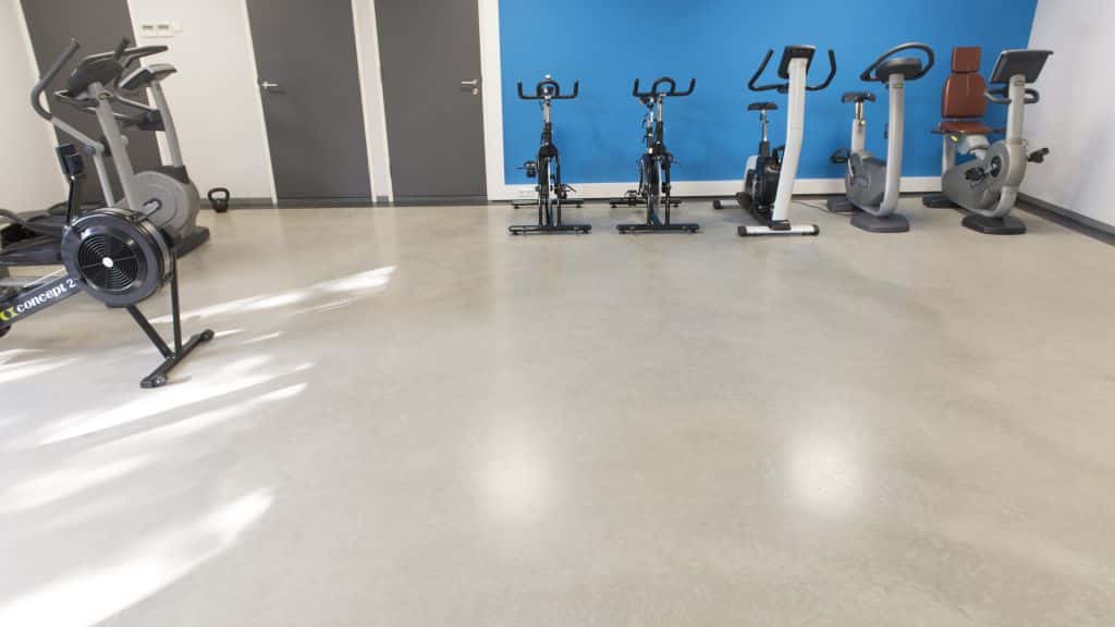 Gepolijste betonvloer fysiotherapiecentrum Ederveen